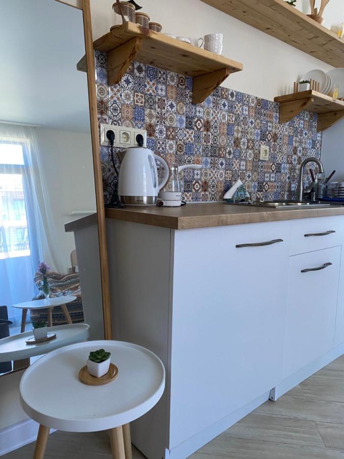 Cozy Studio In Family Inn Gonio Bagian luar foto